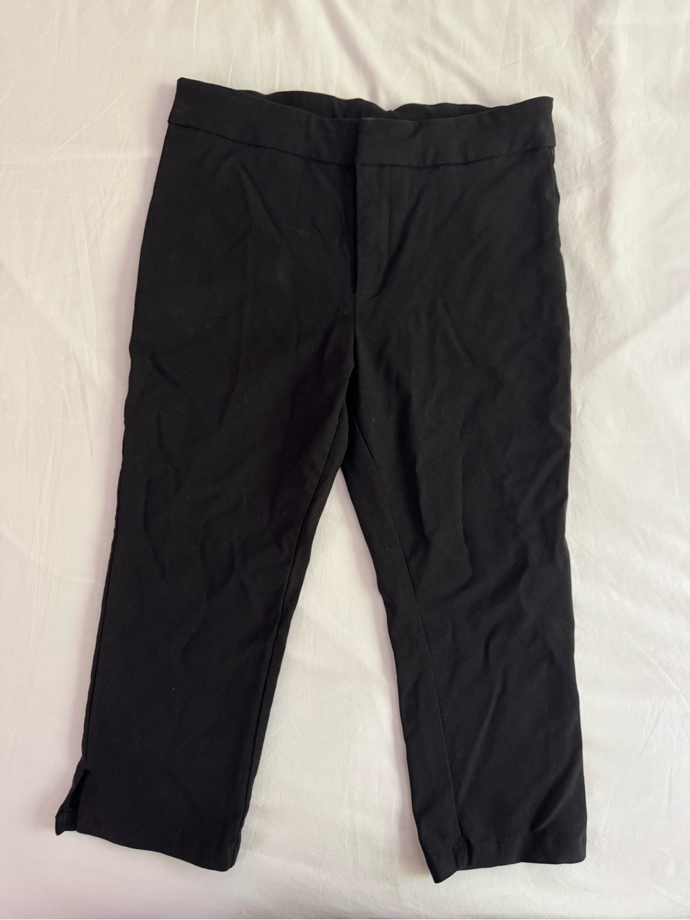 EDIKTED Black Stretch Pull-On Capri Pants